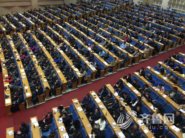 中央宣講團來山東宣講黨的十八屆六中全會精神